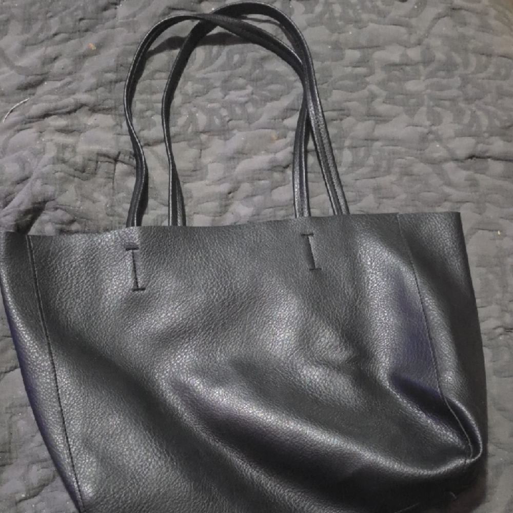 Elegant Black Leather Tote Bag